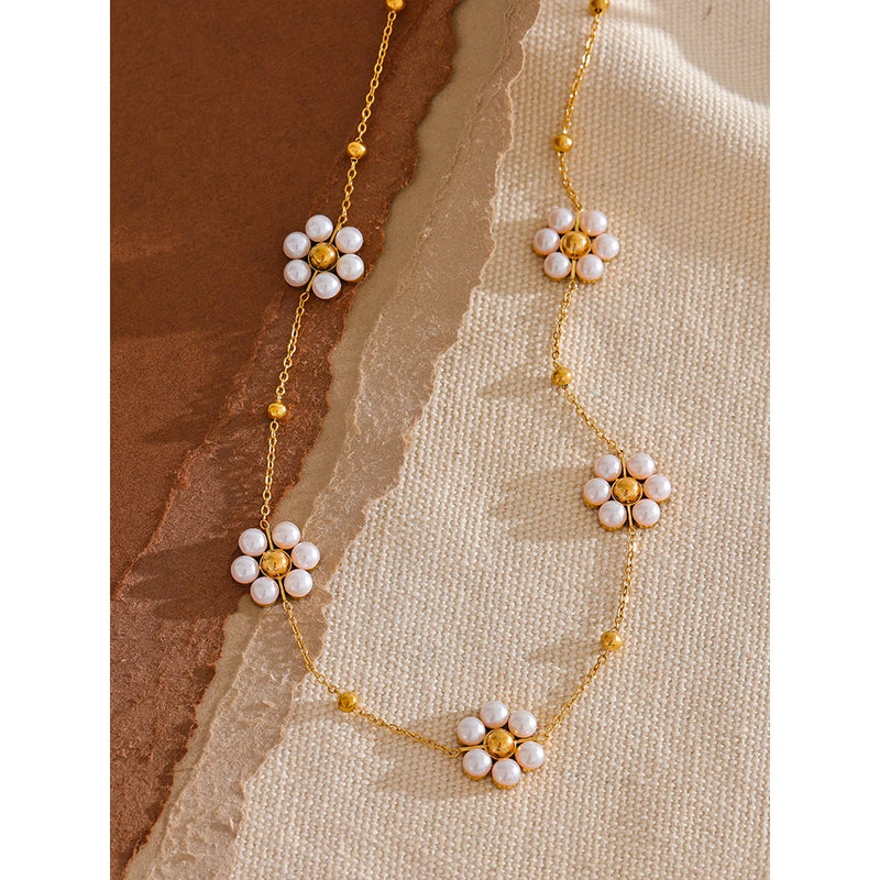 Daisy Pearl Necklaces